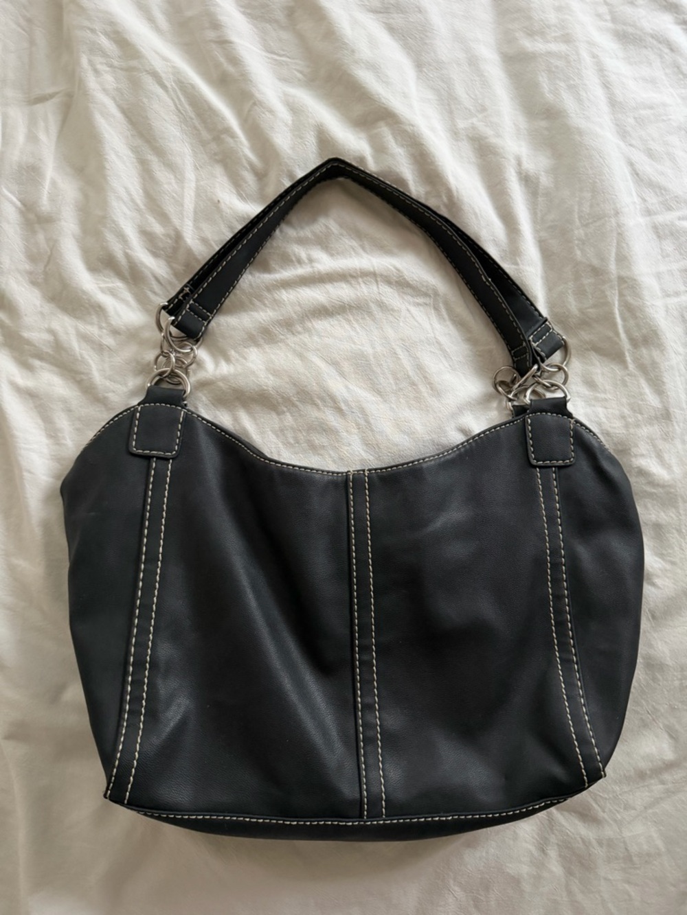 Classic Black Women's Shoulder Bag with Contrast Stitching